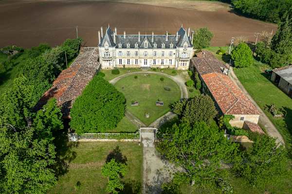 House sit in Saint-Simon-de-Pellouaille, France