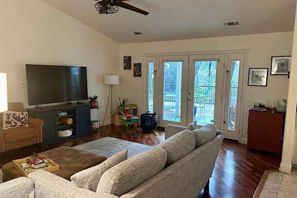 House sit in Redding, CA, US