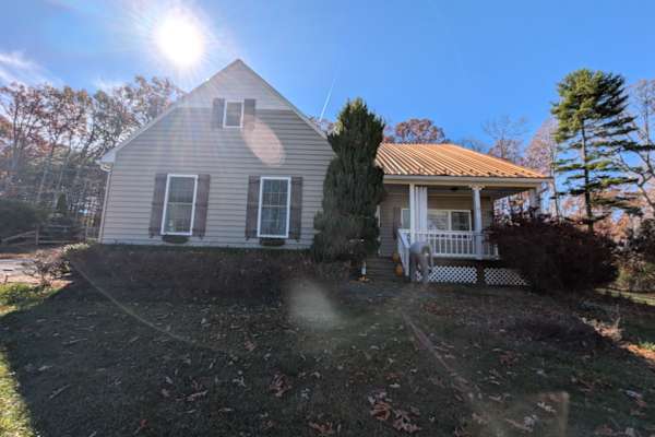 House sit in Lewisburg, West Virginia, US