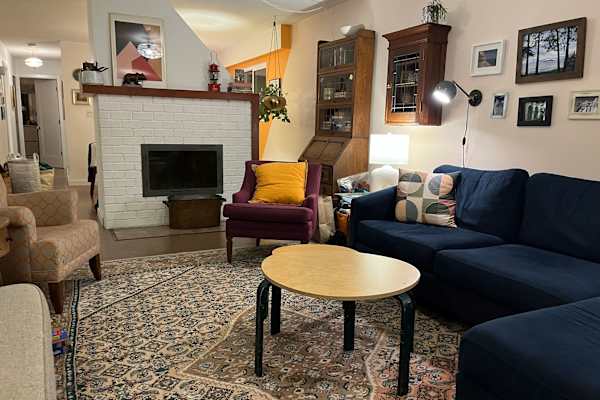 House sit in Vancouver, BC, Canada