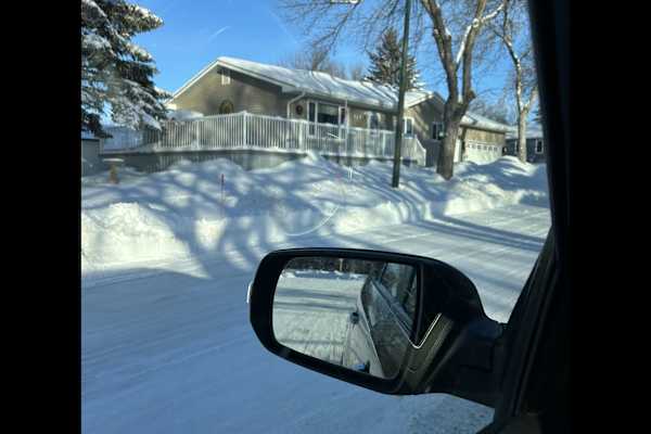 House sit in Souris, MB, Canada