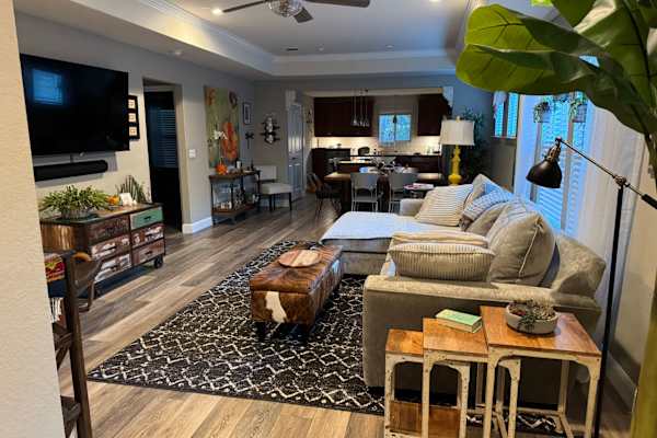 House sit in Austin, TX, US