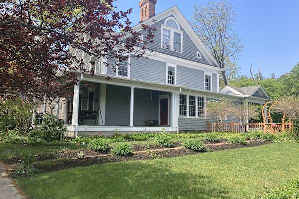 House sit in Hightstown, NJ, US