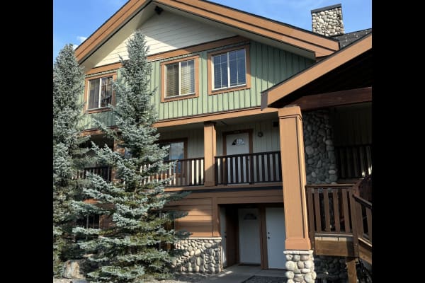 House sit in Fernie, BC, Canada