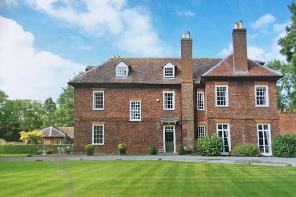 House sit in Newent, United Kingdom