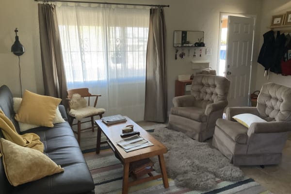 House sit in Las Vegas, NV, US