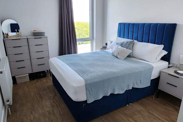 House sit in Epsom, United Kingdom