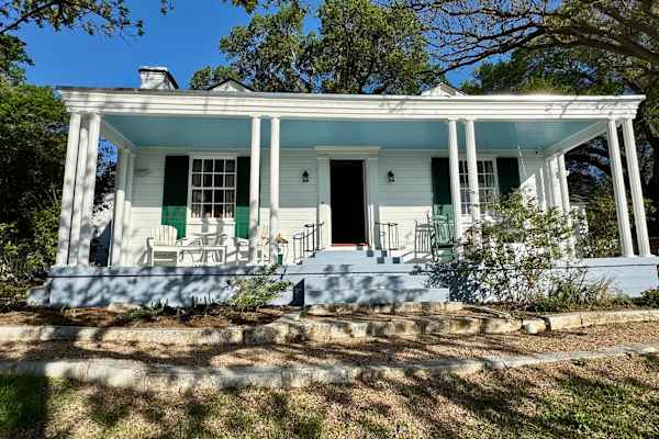 House sit in San Marcos, TX, US