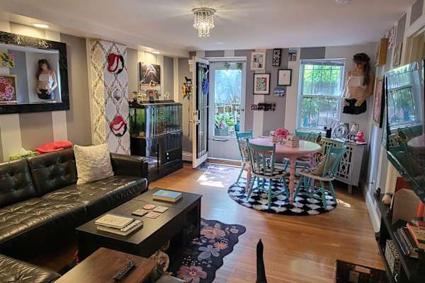 House sit in Boston, MA, US