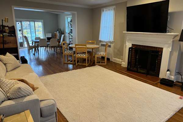 House sit in Baltimore, MD, US