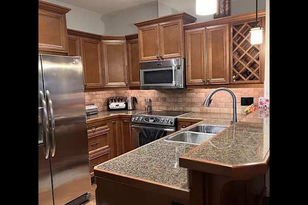 House sit in Kelowna, BC, Canada