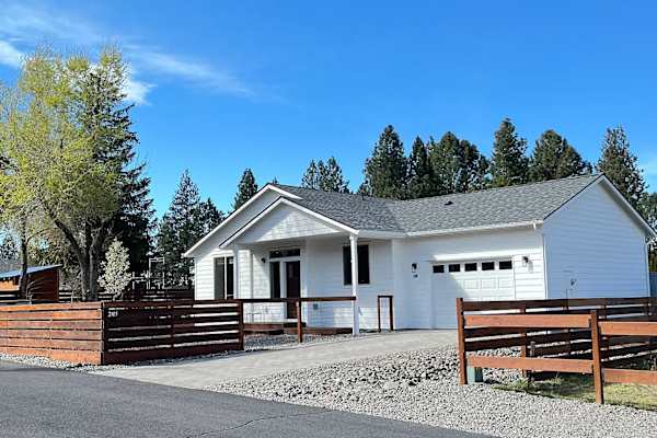 House sit in Bend, OR, US