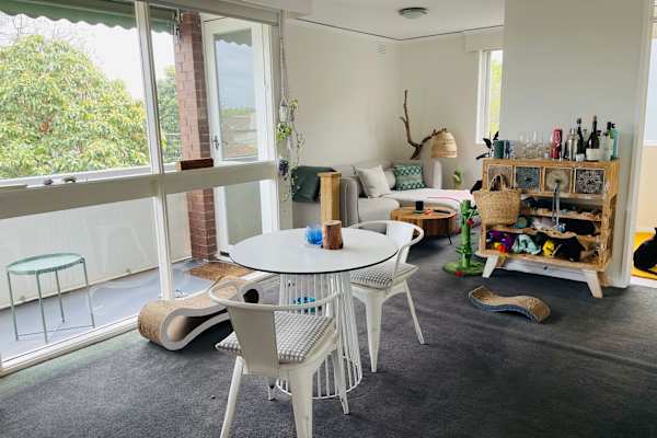 House sit in Melbourne, VIC, Australia