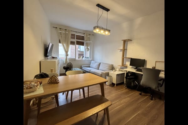 House sit in Gràcia, Spain