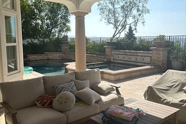 House sit in Laguna Hills, CA, US