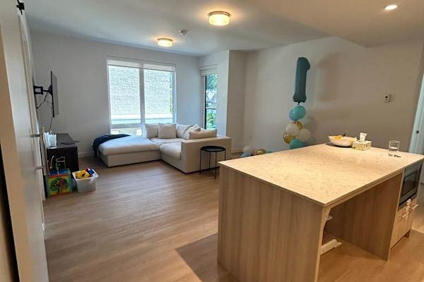 House sit in North Vancouver, BC, Canada