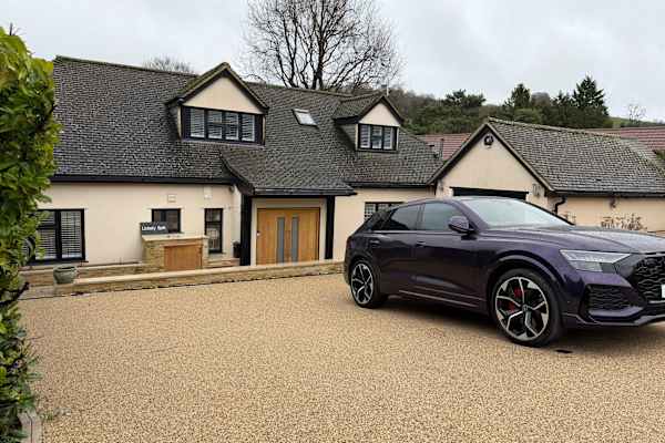 House sit in Woldingham, United Kingdom