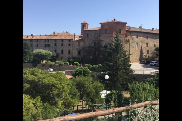 House sit in Paciano, Italy