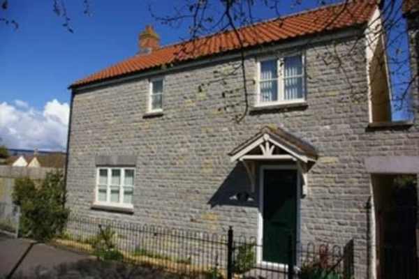 House sit in Street, United Kingdom