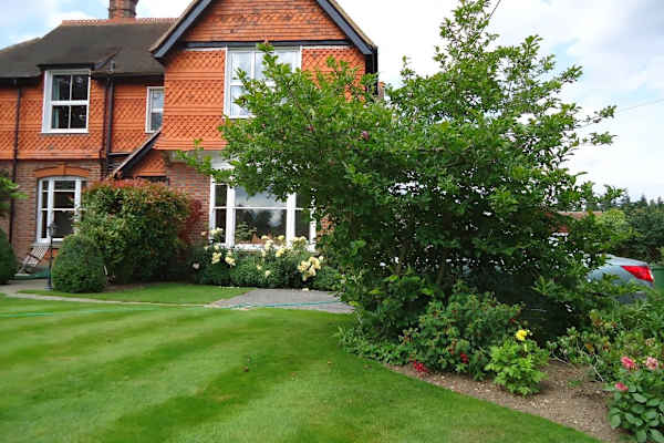 House sit in Stratfield Mortimer, United Kingdom