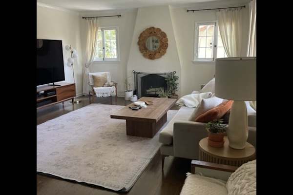 House sit in Glendale, CA, US