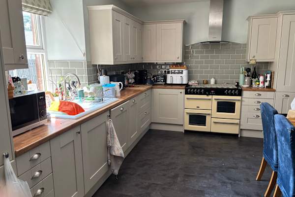 House sit in Cumnock, United Kingdom