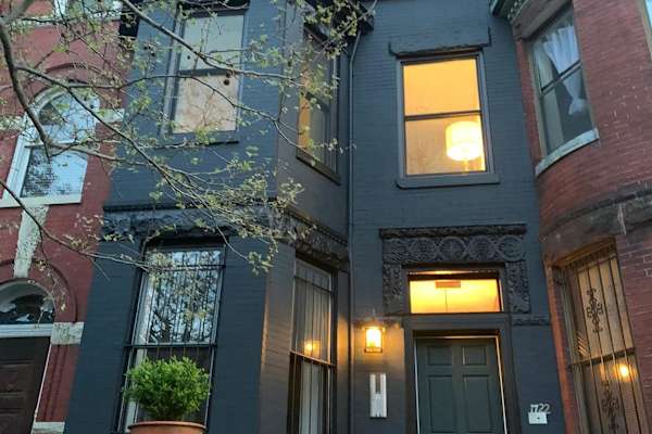 House sit in Washington, D.C., Washington, D.C., US