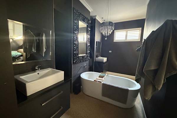 House sit in Picton Junction, WA, Australia