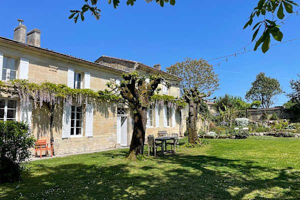 House sit in Blaye, France
