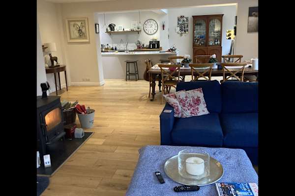 House sit in Neston, United Kingdom