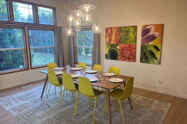 House sit in Hood River, OR, US