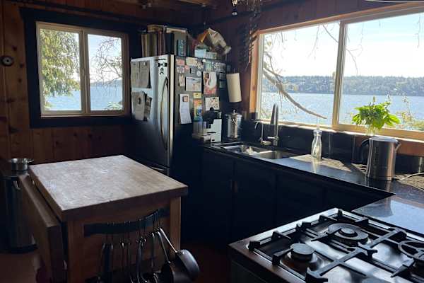 House sit in Freeland, WA, US