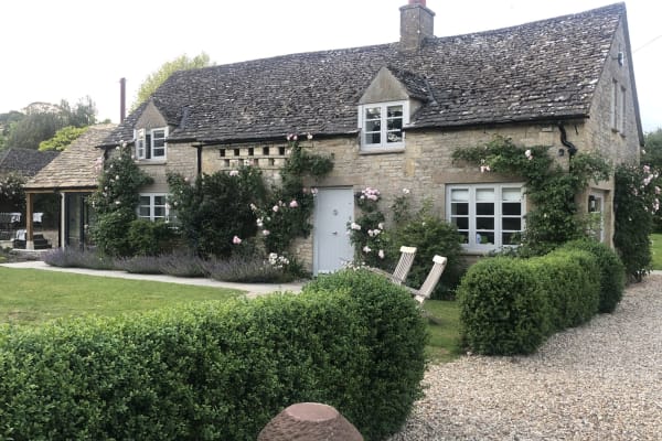 House sit in Cold Aston, United Kingdom