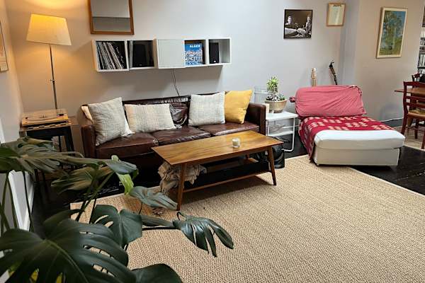 House sit in Brooklyn, NY, US