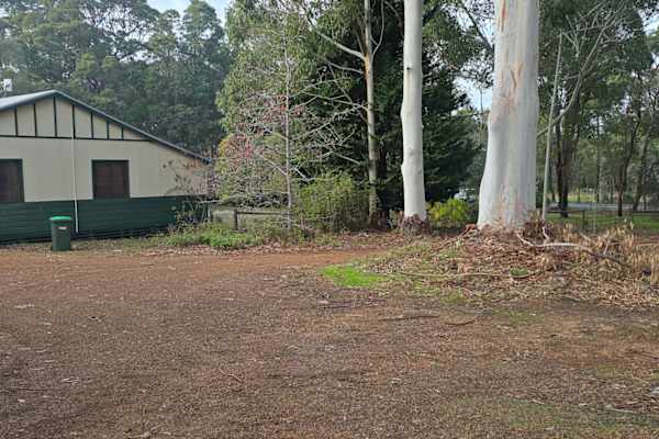 House sit in Mundaring Weir, WA, Australia