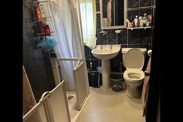 House sit in Kilwinning, United Kingdom