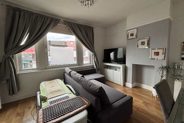 House sit in Hampton, United Kingdom