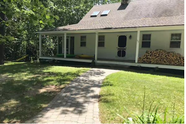 House sit in Wolfeboro, NH, US