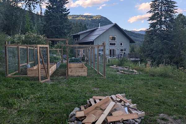 House sit in Nelson, BC, Canada