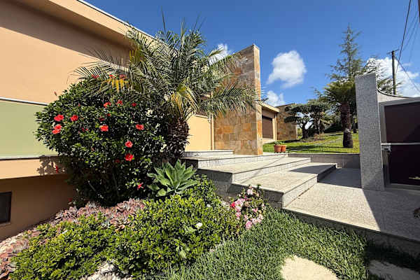 House sit in Feira, Portugal