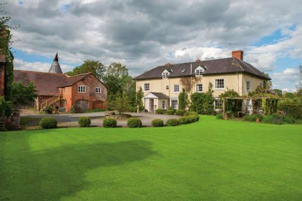 House sit in Leominster, United Kingdom