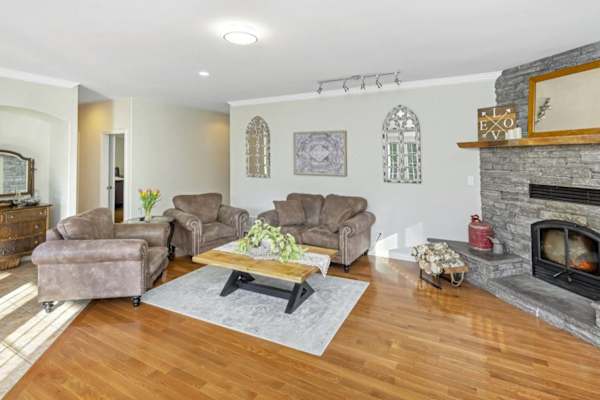 House sit in Duncan, BC, Canada