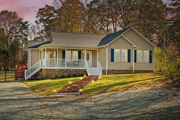 House sit in Mebane, NC, US