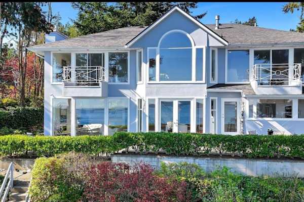 House sit in Mill Bay, BC, Canada