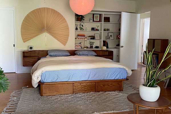 House sit in Burbank, CA, US