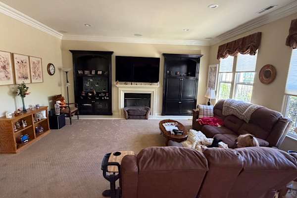 House sit in Gilroy, CA, US