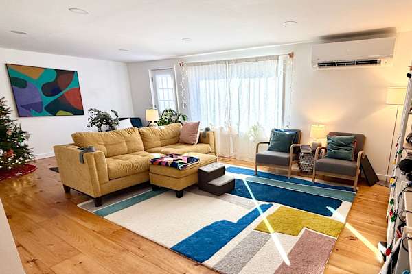 House sit in Kingston, NY, US