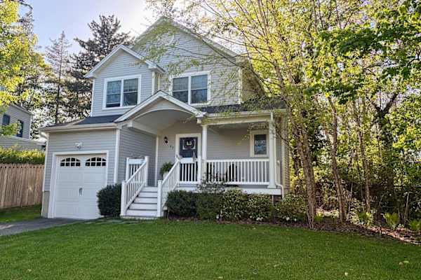 House sit in Huntington, NY, US