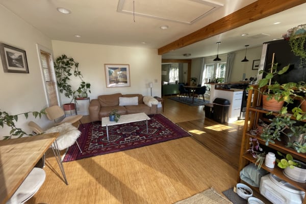 House sit in White Salmon, WA, US