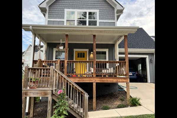 House sit in Asheville, NC, US